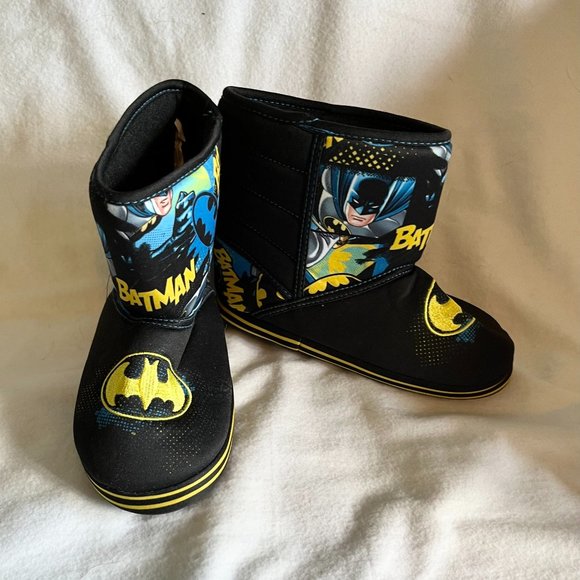 “Batman” Like New Licensed Foam Slipper Bootie Child Size 11 – 12 (Age 8) - Picture 1 of 8